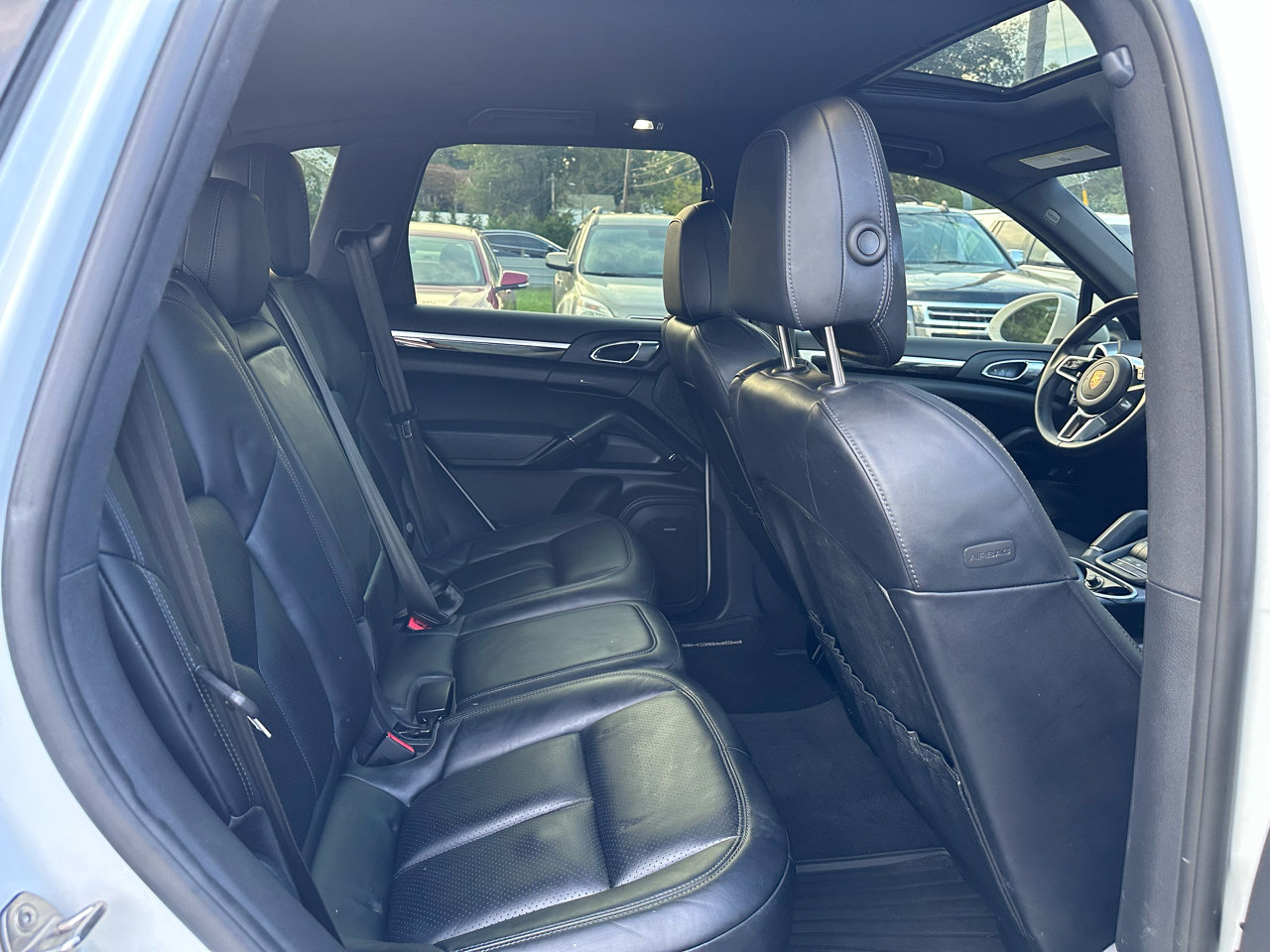 Used 2016 Porsche Cayenne image 35