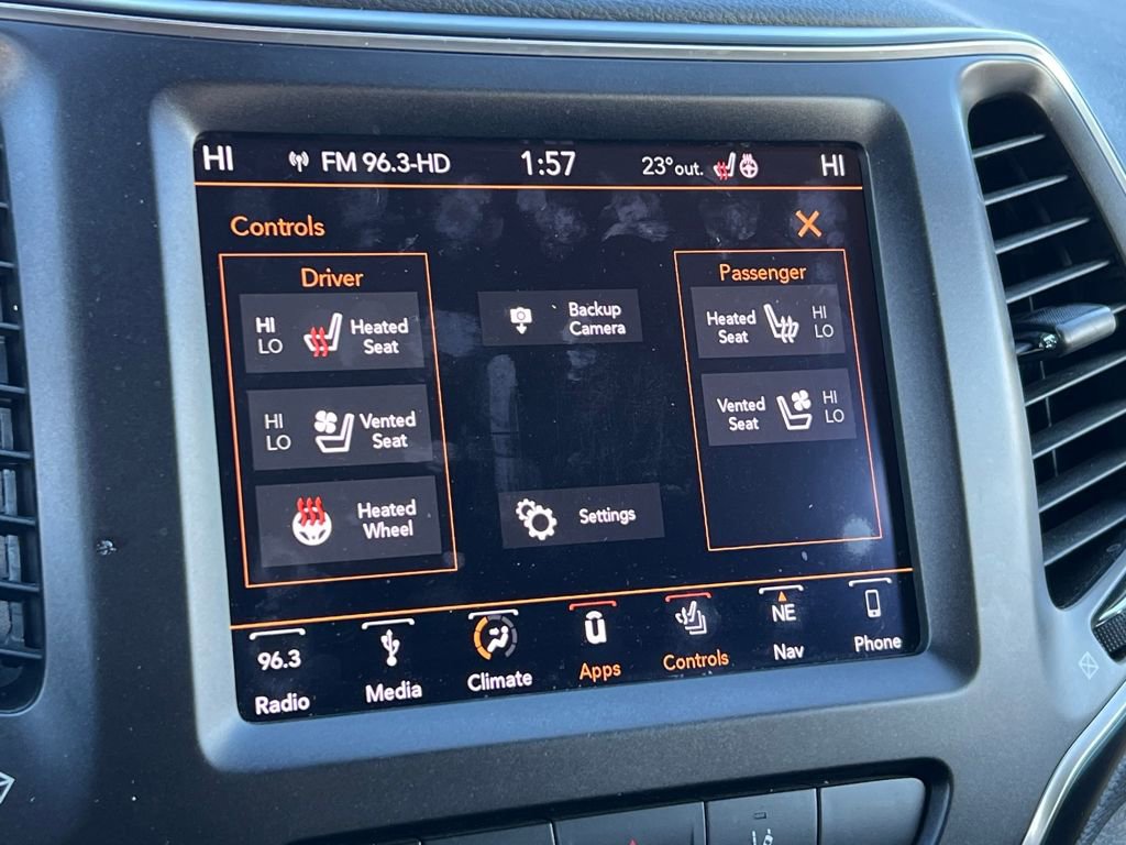 Used 2019 Jeep Cherokee Trailhawk image 24