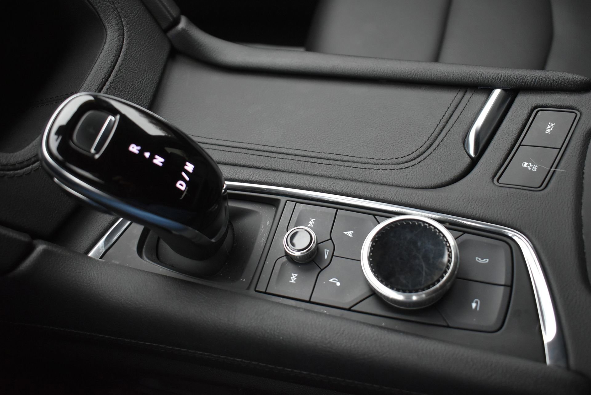 Used 2023 Cadillac XT5 Sportv w/ Technology Package image 30