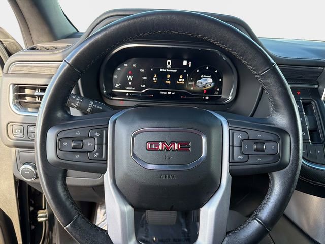 Used 2022 GMC Yukon XL SLT w/ SLT Premium Package image 26