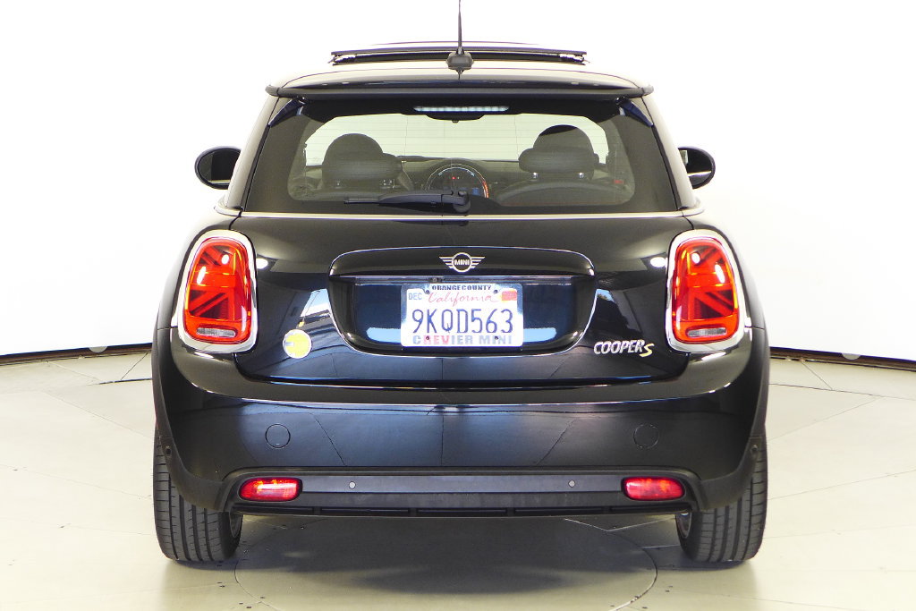 Certified 2024 MINI Cooper SE FWD image 8