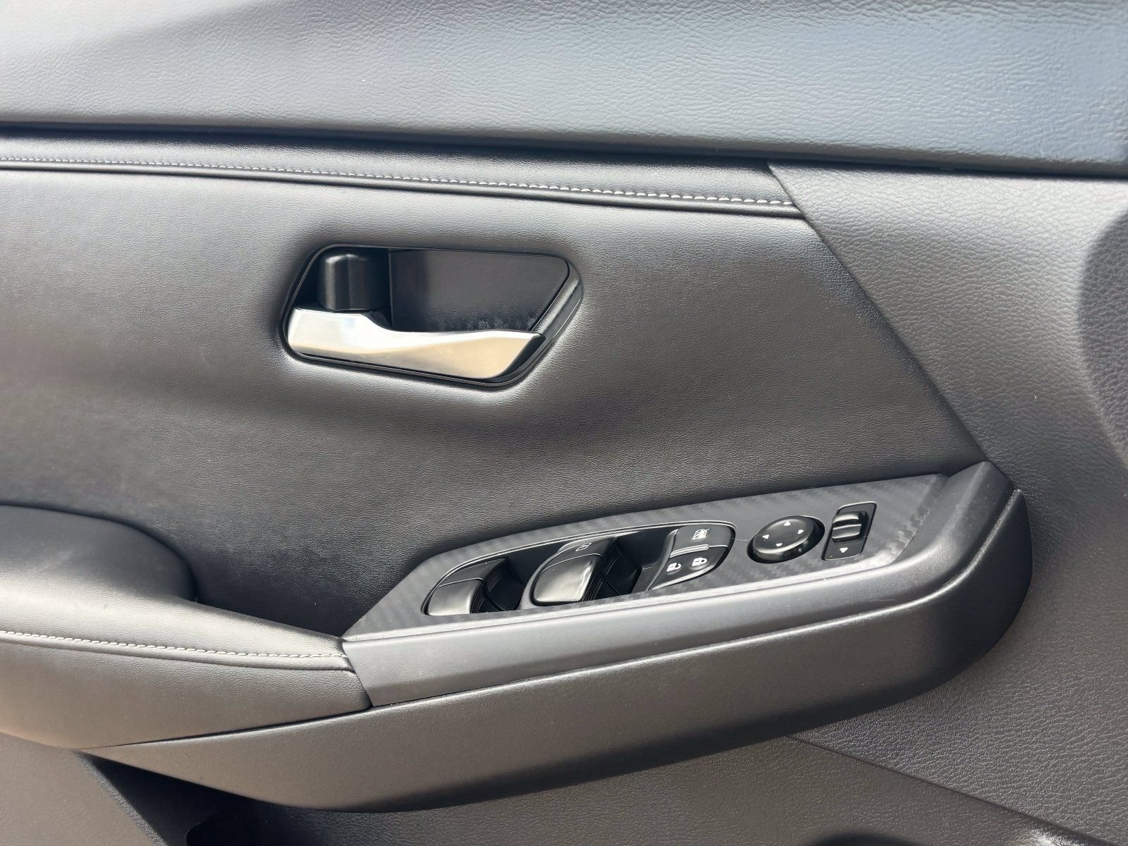 Certified 2024 Nissan Sentra SV FWD image 22