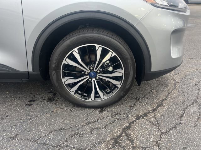 Certified 2022 Ford Escape SEL w/ SEL Stealth AWD Package image 2