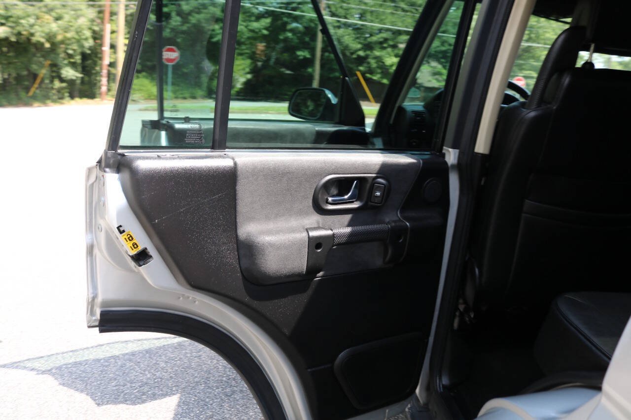 Used 2004 Land Rover Discovery HSE AWD/4WD image 20
