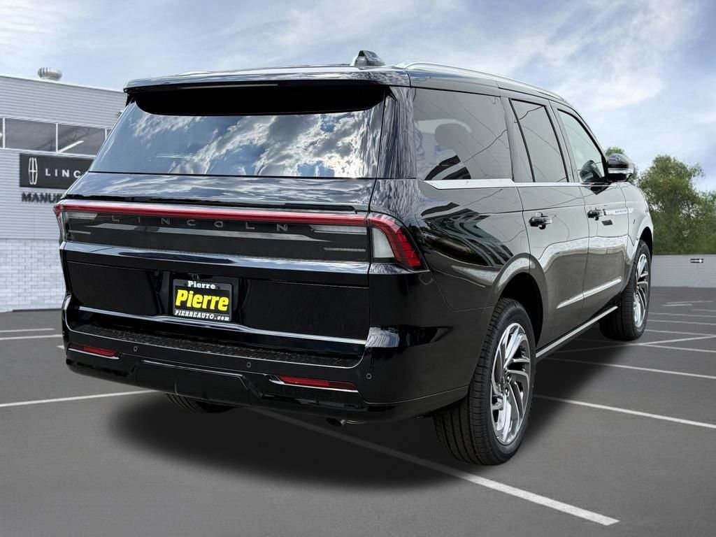 New 2027 Lincoln Navigator Reserve AWD/4WD image 7