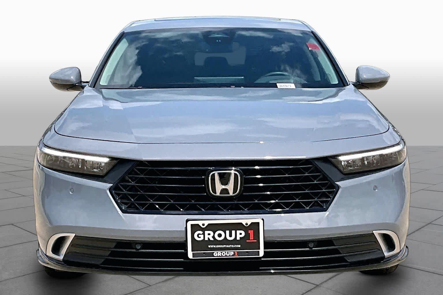 Used 2025 Honda Accord Touring image 4