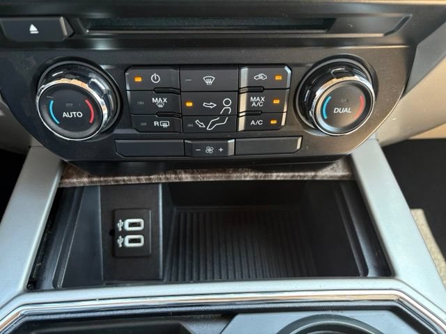 Used 2017 Ford F350 Lariat w/ FX4 Off-Road Package AWD/4WD image 32