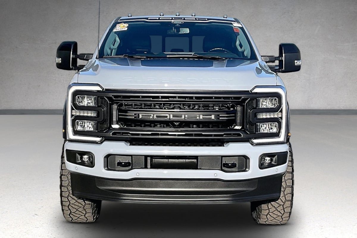 Used 2024 Ford F250 Lariat w/ Lariat Ultimate Package AWD/4WD image 3
