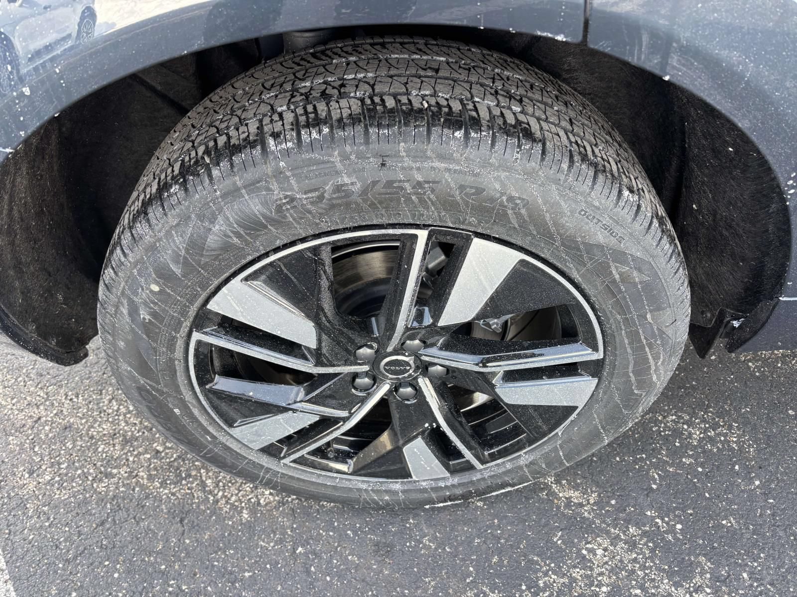 New 2026 Volvo XC60 B5 Plus w/ Protection Package Premier AWD/4WD image 10