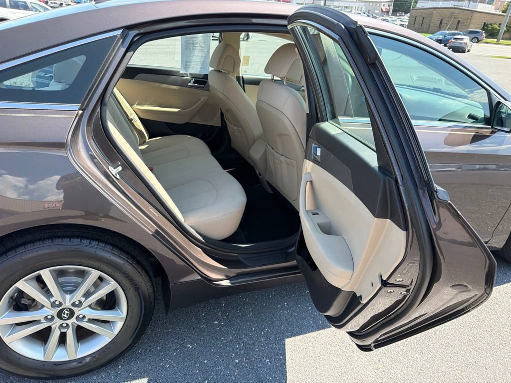 Used 2017 Hyundai Sonata SE FWD image 18