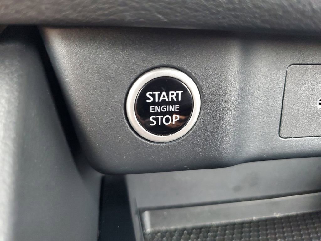 Used 2023 Nissan Rogue SV AWD/4WD image 23