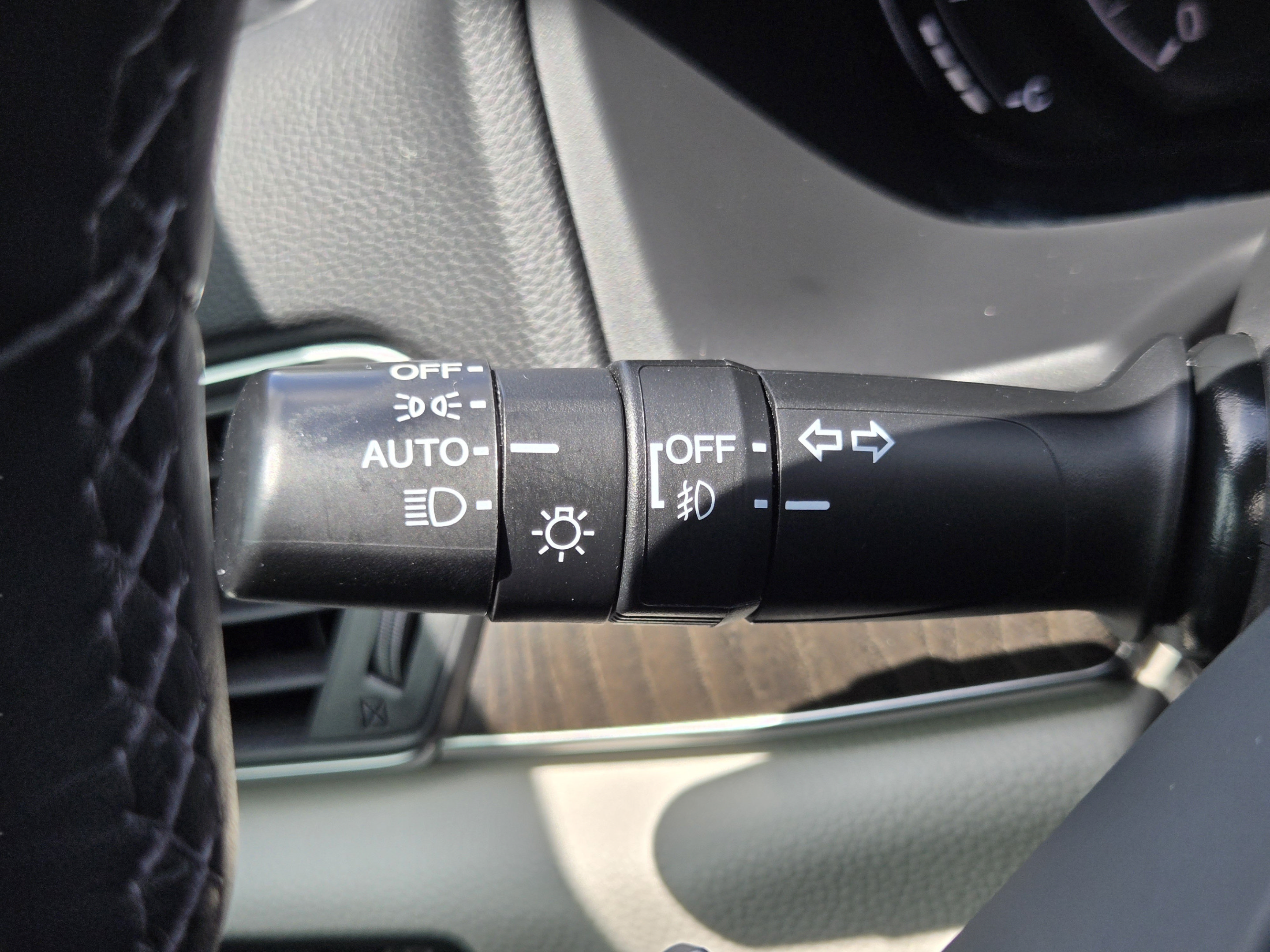 Used 2018 Honda Accord Touring image 19