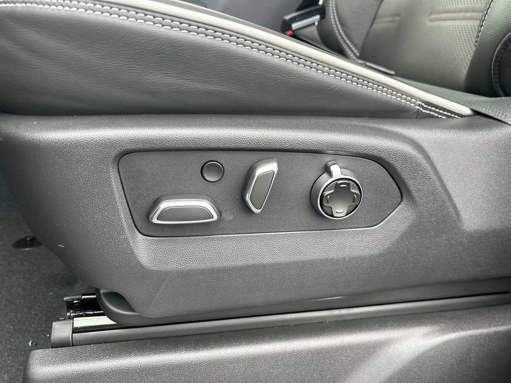 New 2026 GMC Sierra 2500 AT4X AWD/4WD image 17