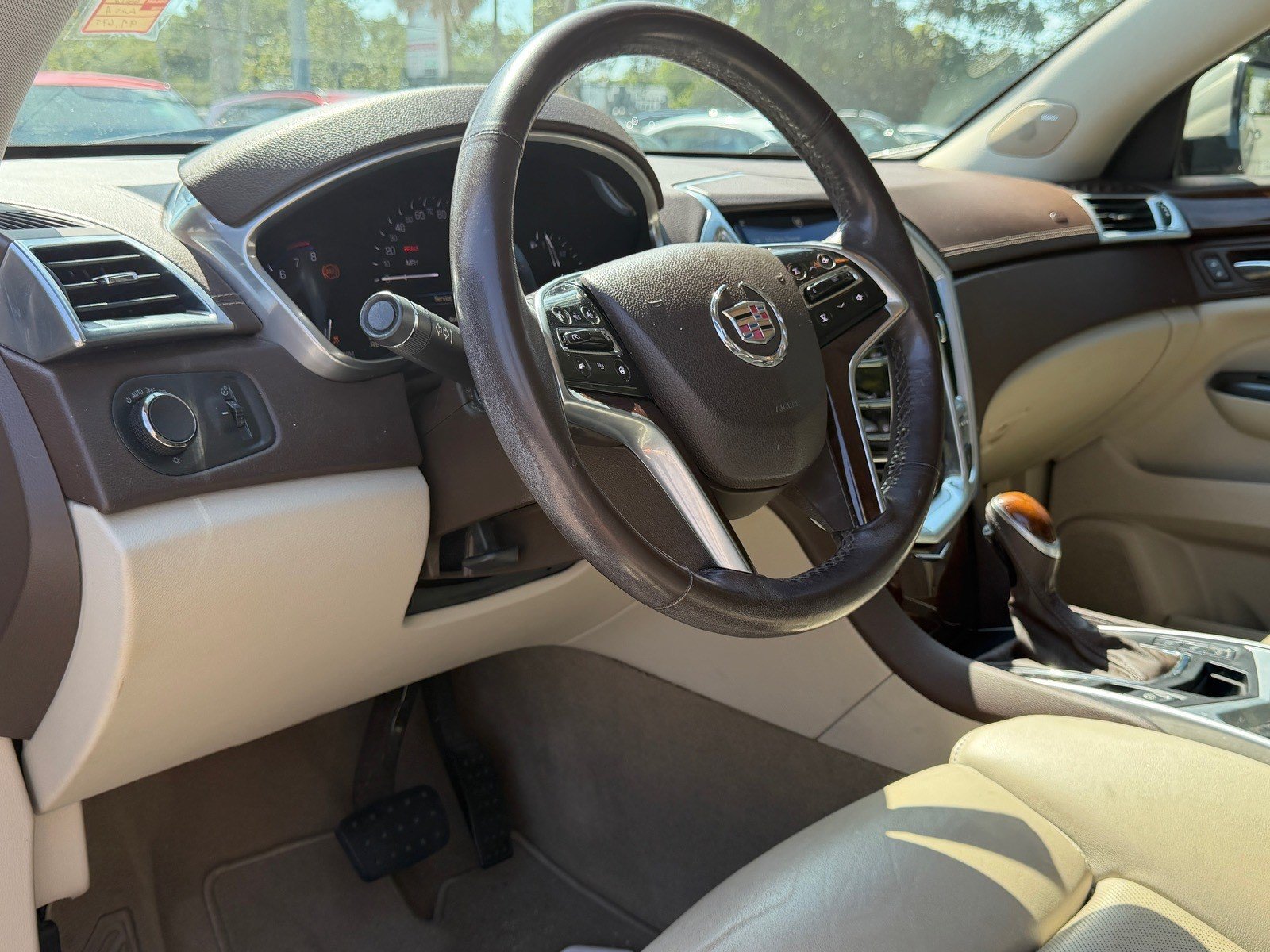 Used 2013 Cadillac SRX Luxury w/ Driver Awareness Package FWD image 11