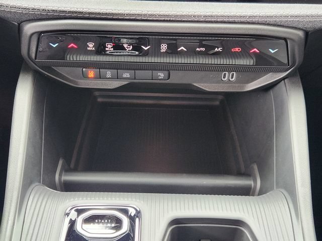 Used 2026 Jeep Cherokee Laredo AWD/4WD image 20