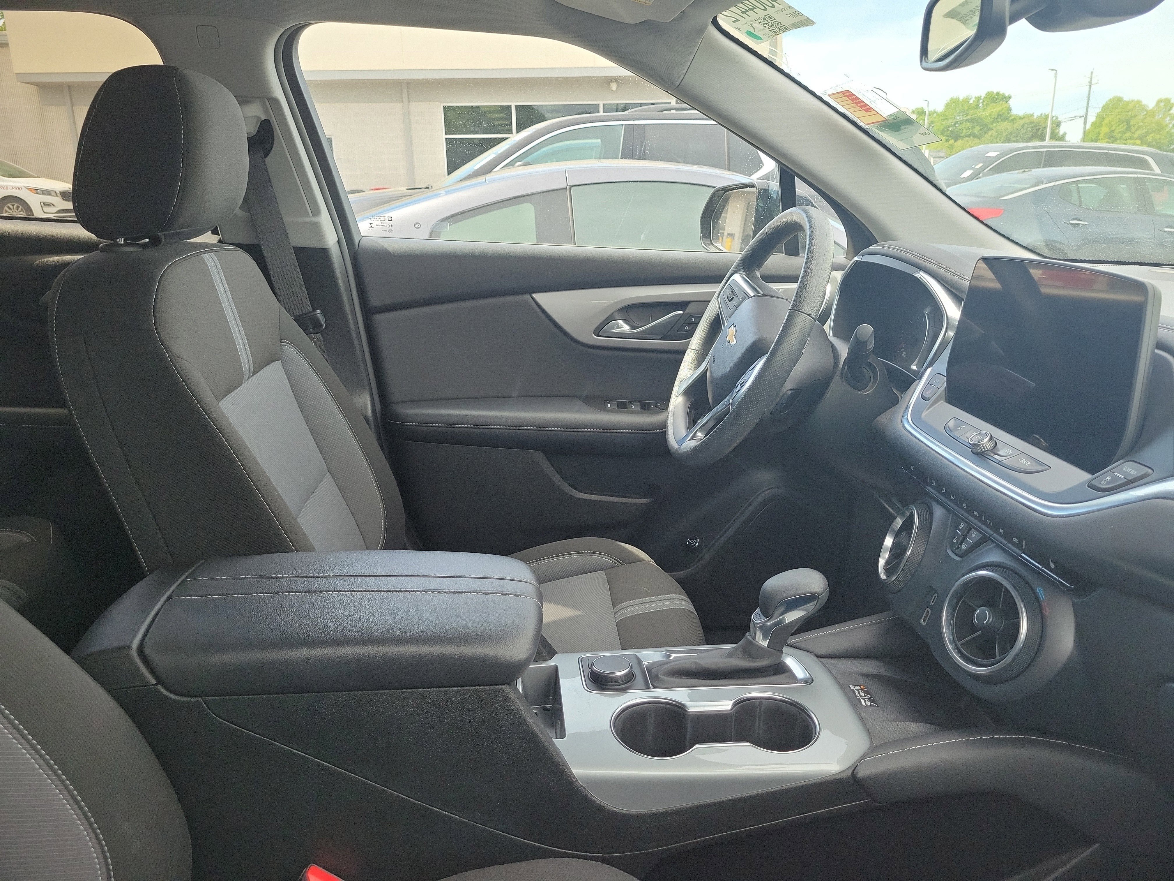 Used 2024 Chevrolet Blazer LT w/ Convenience Package image 10