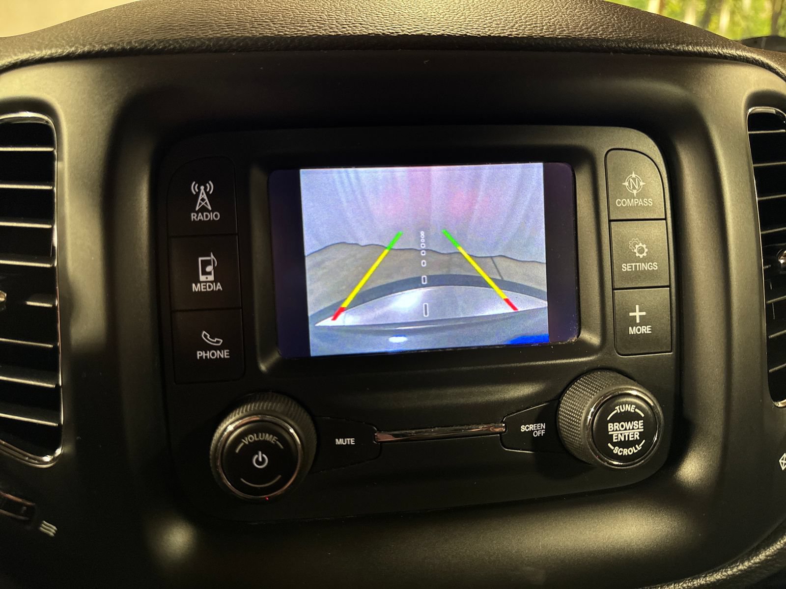 Used 2018 Jeep Compass Sport FWD image 21