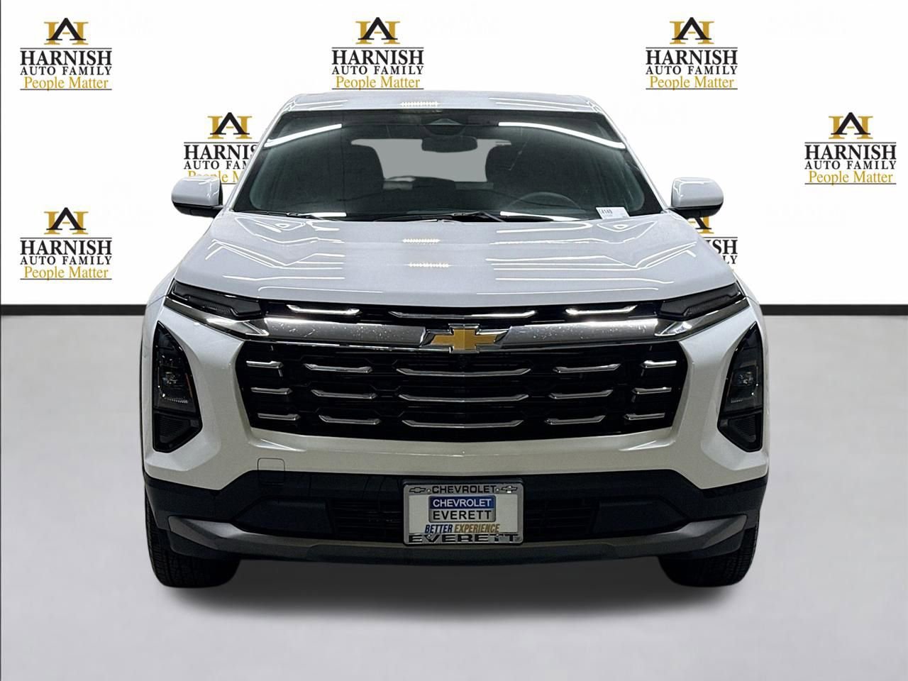 Used 2025 Chevrolet Equinox LT FWD image 2