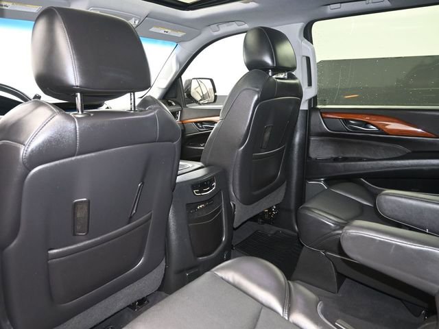 Used 2016 Cadillac Escalade ESV Premium AWD/4WD image 11