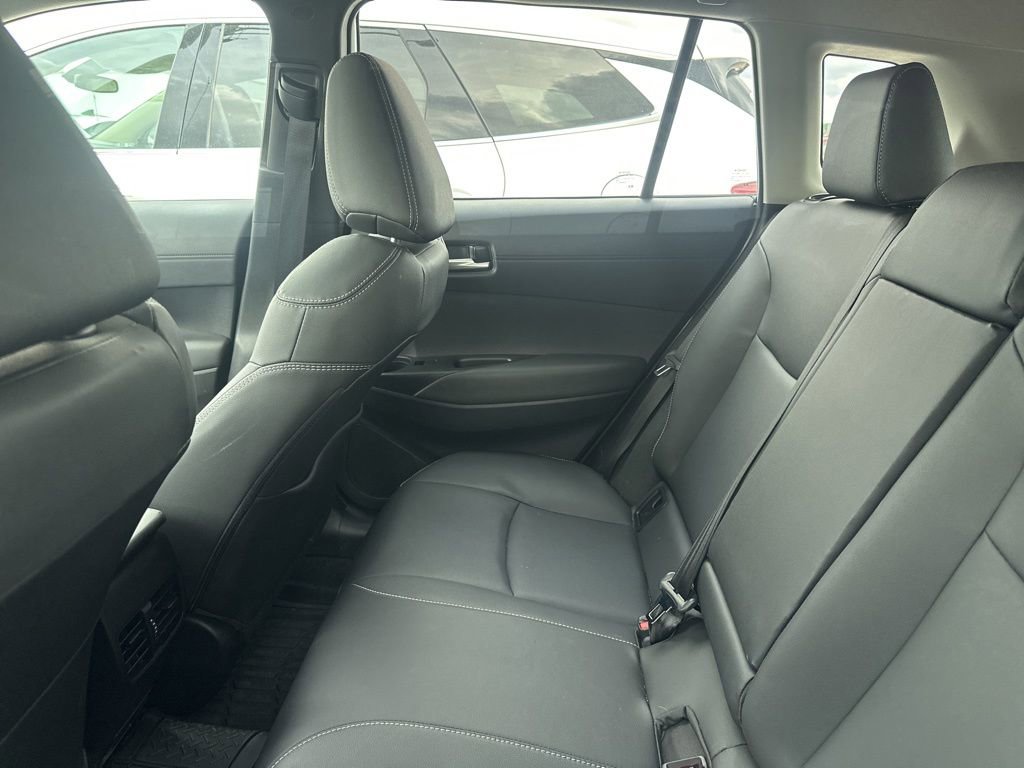 Used 2025 Toyota Corolla Cross XLE w/ Convenience Package image 17
