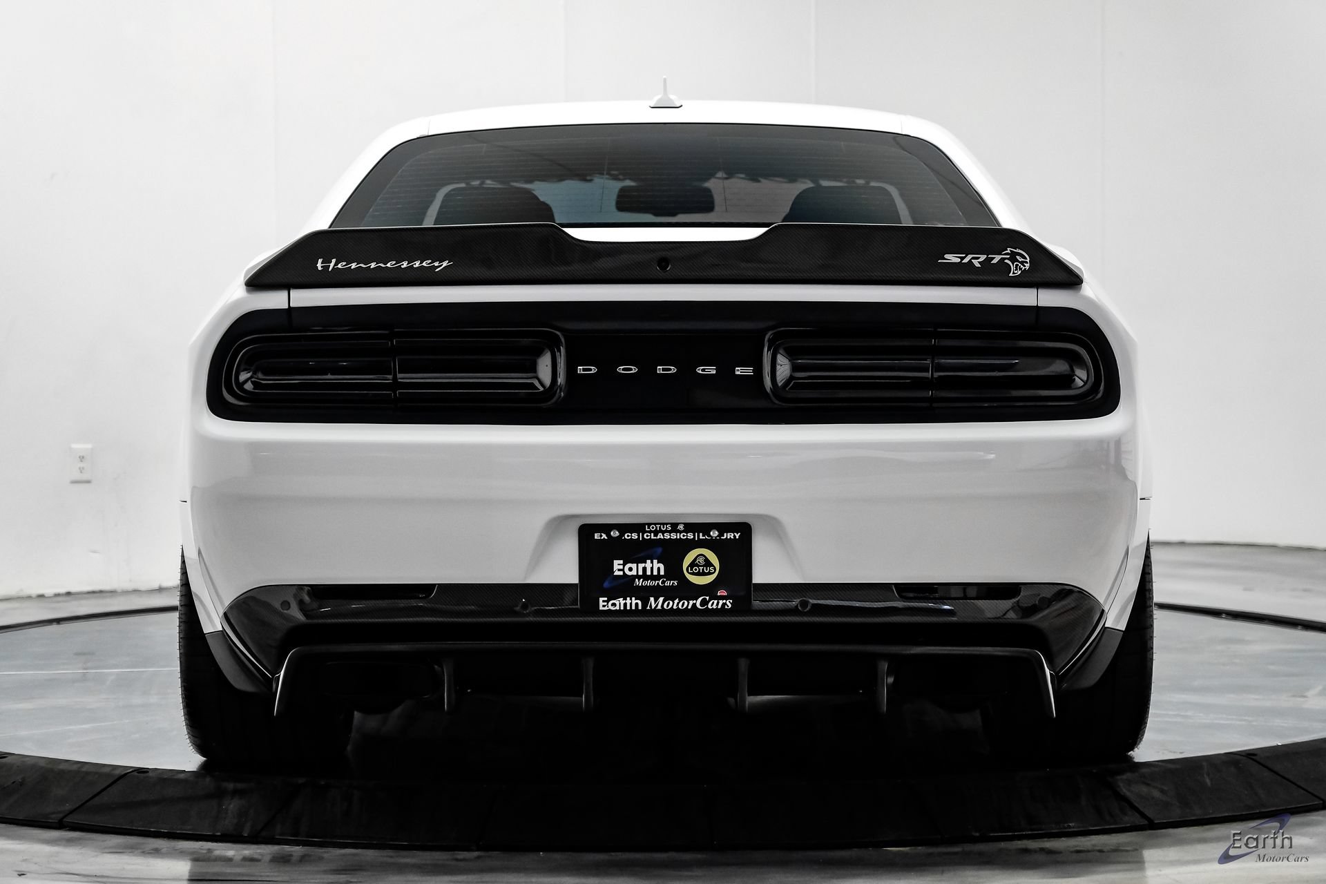 Used 2018 Dodge Challenger SRT Hellcat RWD image 14