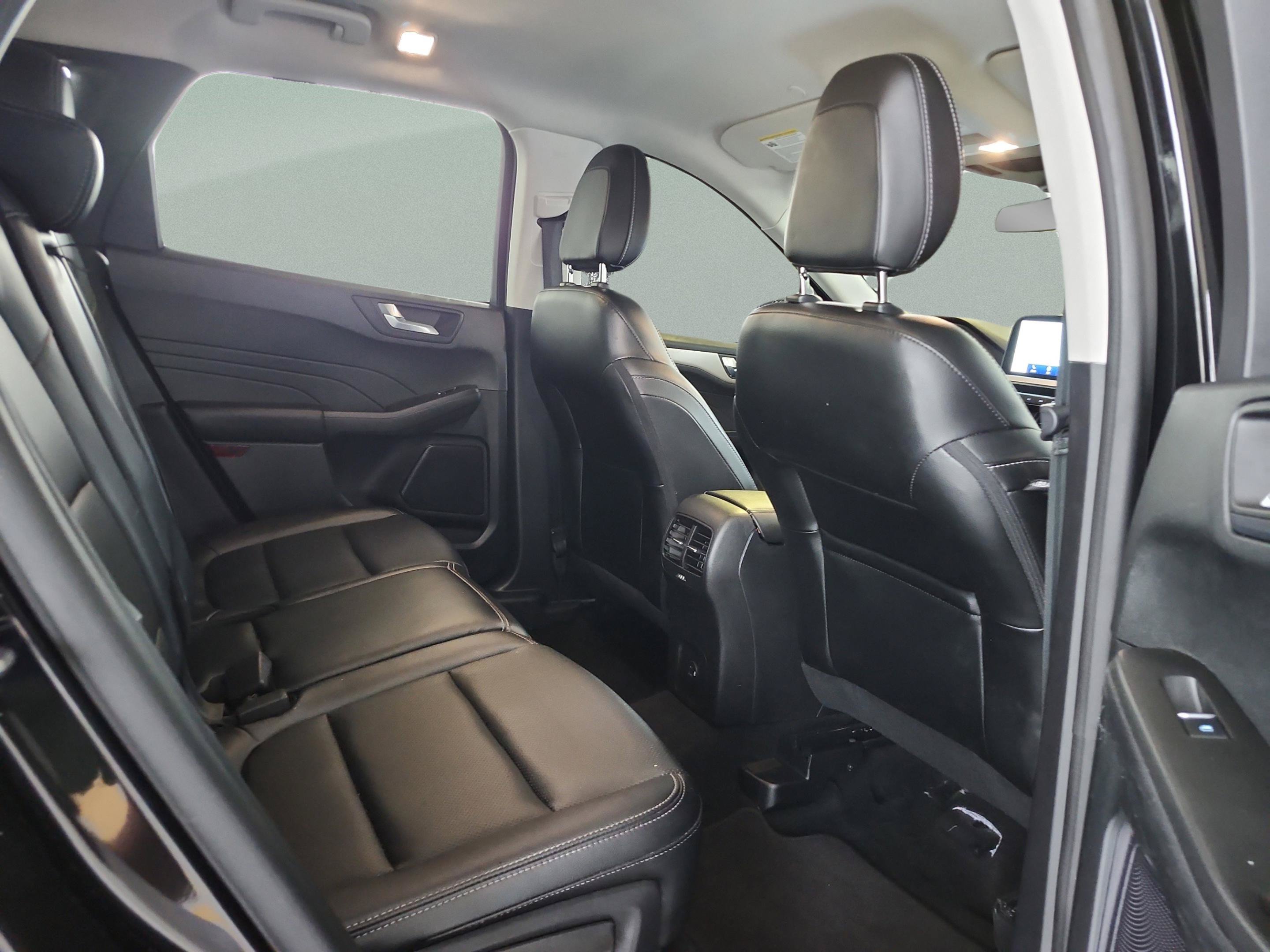 Certified 2022 Ford Escape SEL FWD image 18
