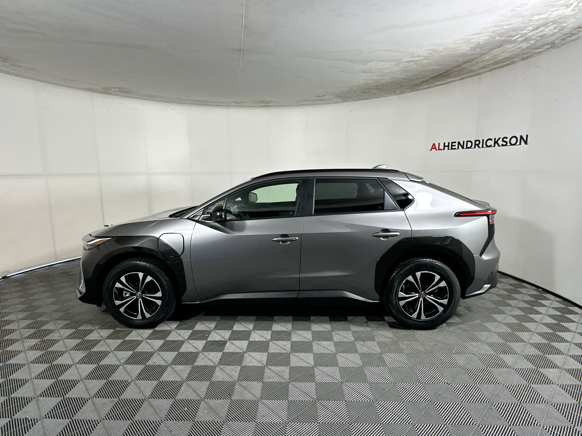 Used 2024 Toyota bZ4X XLE image 6