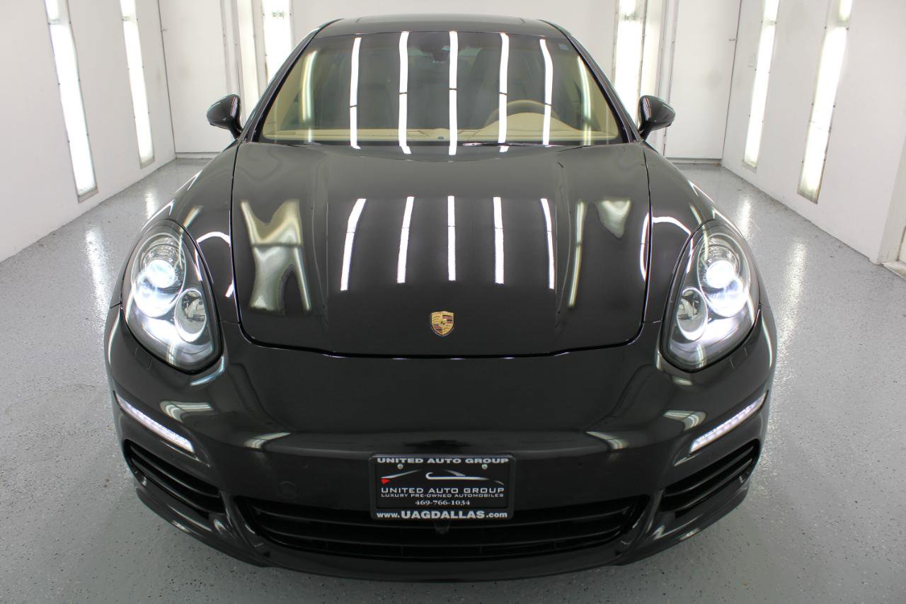 Used 2014 Porsche Panamera S image 3