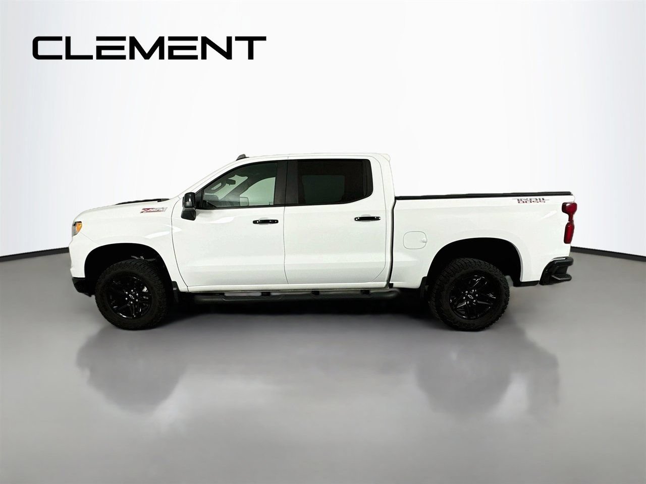 Used 2023 Chevrolet Silverado 1500 LT Trail Boss w/ Protection Package AWD/4WD image 6