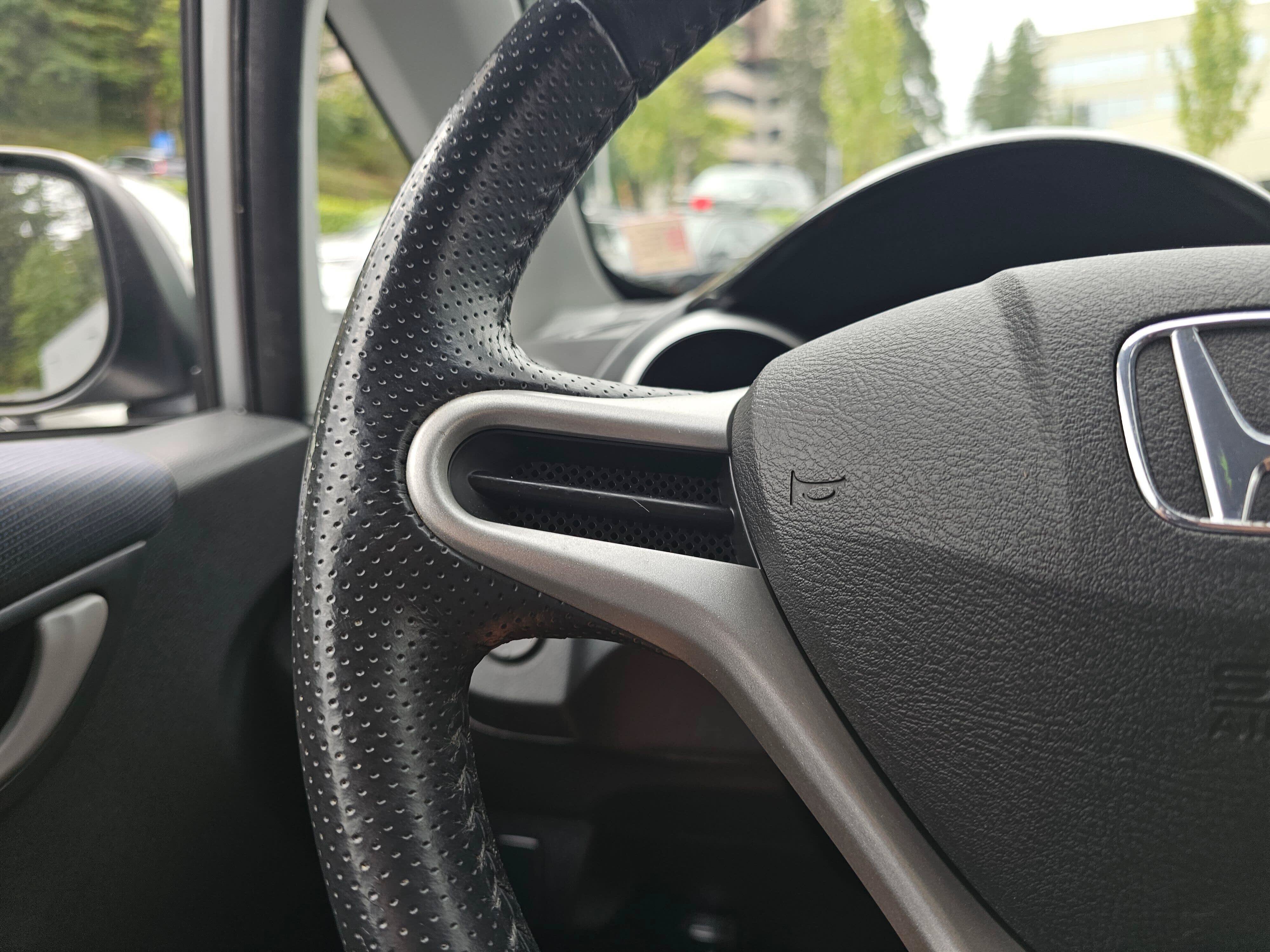 Used 2011 Honda Fit Sport image 31