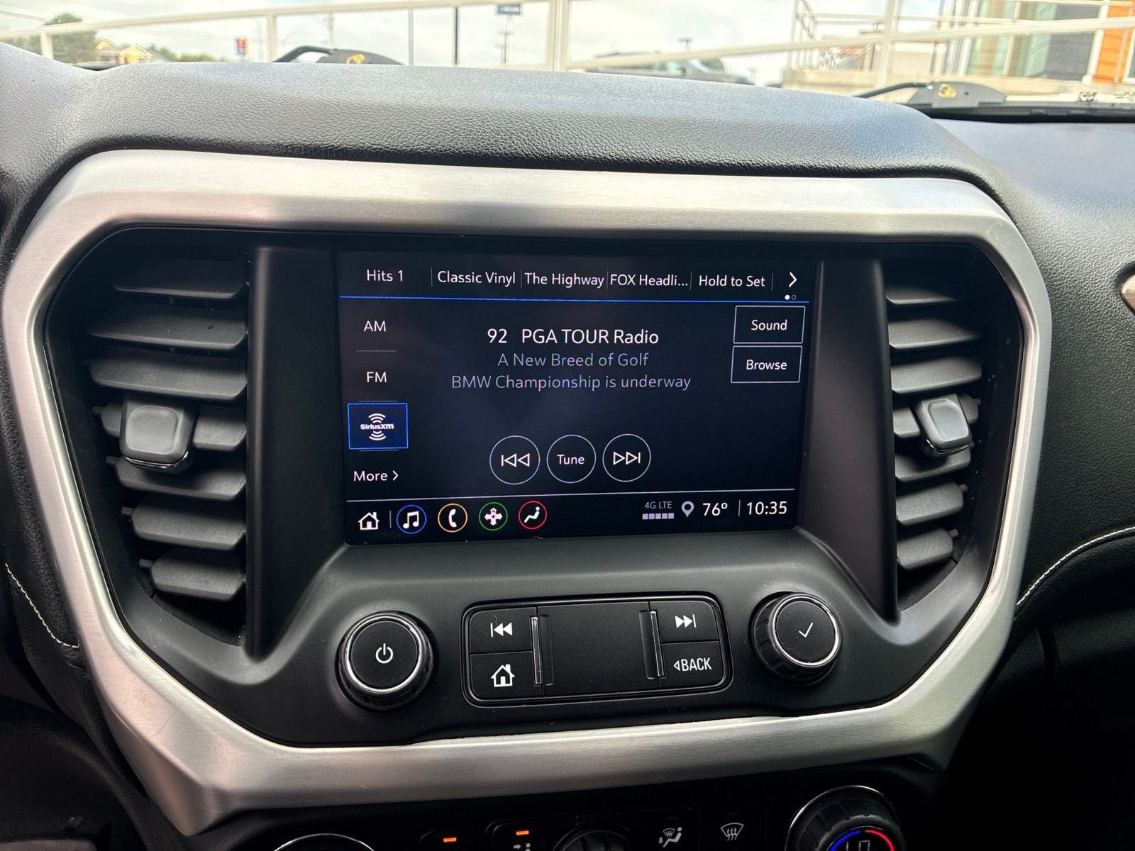 Used 2021 GMC Acadia SLE FWD image 23