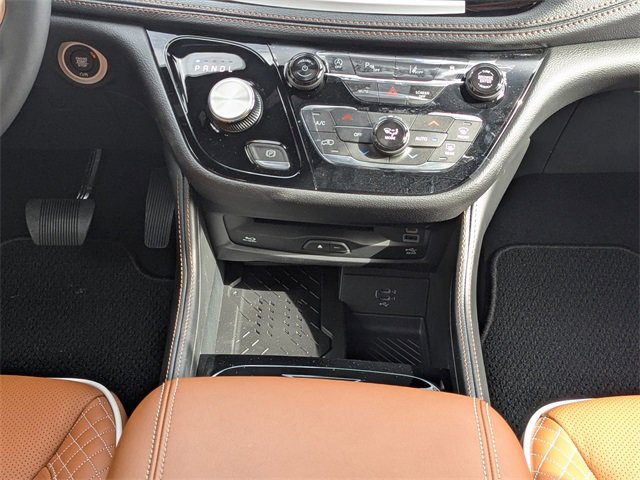 New 2026 Chrysler Pacifica Pinnacle image 19