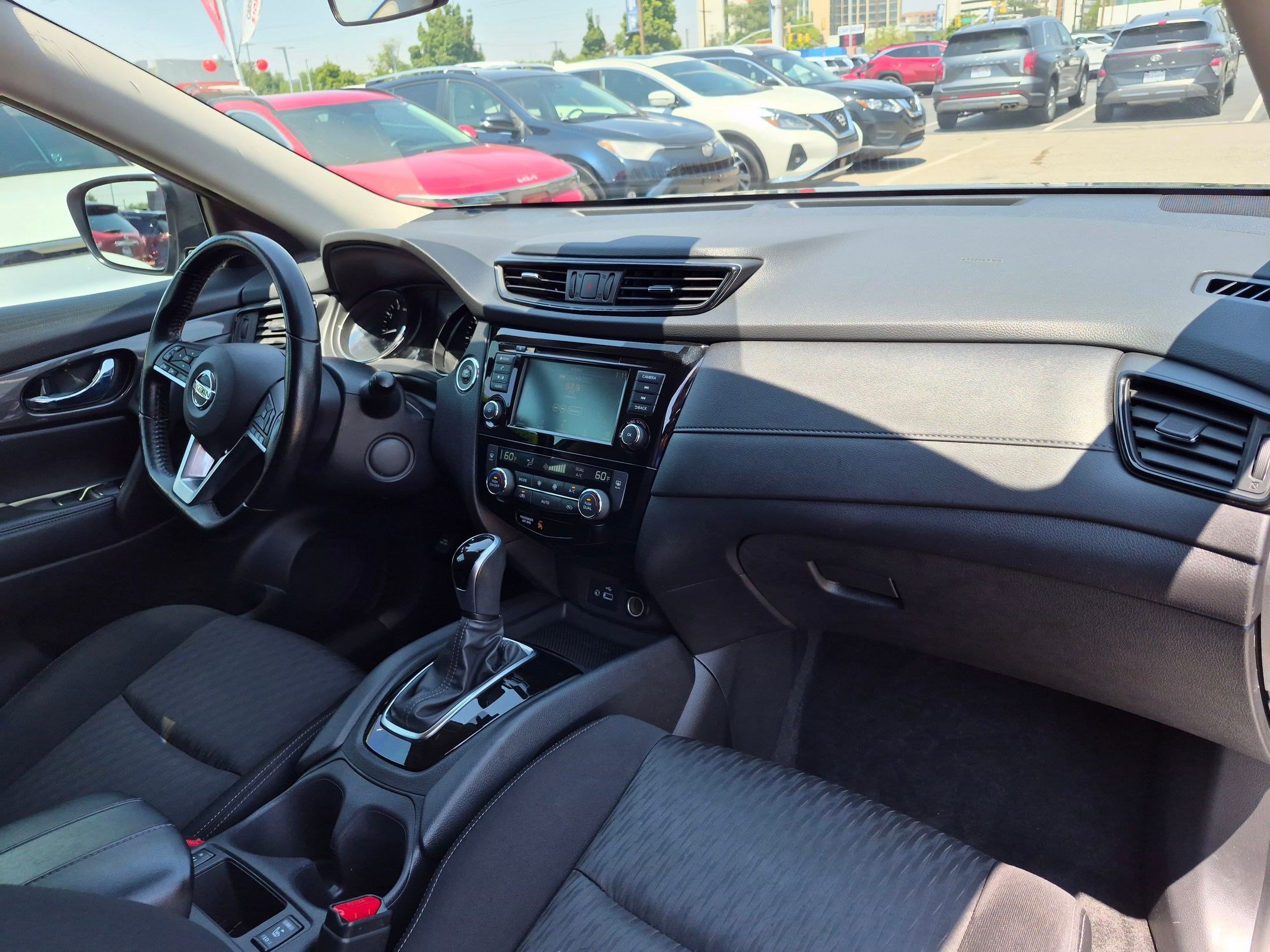 Certified 2020 Nissan Rogue SV AWD/4WD image 32