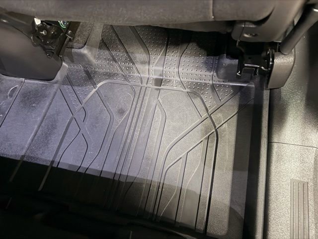 Used 2024 Chevrolet Equinox LT w/ LPO, Floor Liner Package image 22