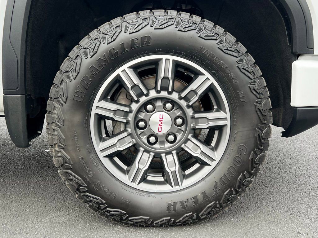 Used 2024 GMC Sierra 1500 AT4 w/ AT4 Preferred Package image 16