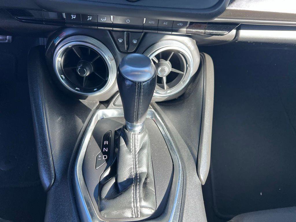 Used 2019 Chevrolet Camaro LT w/ RS Package image 30