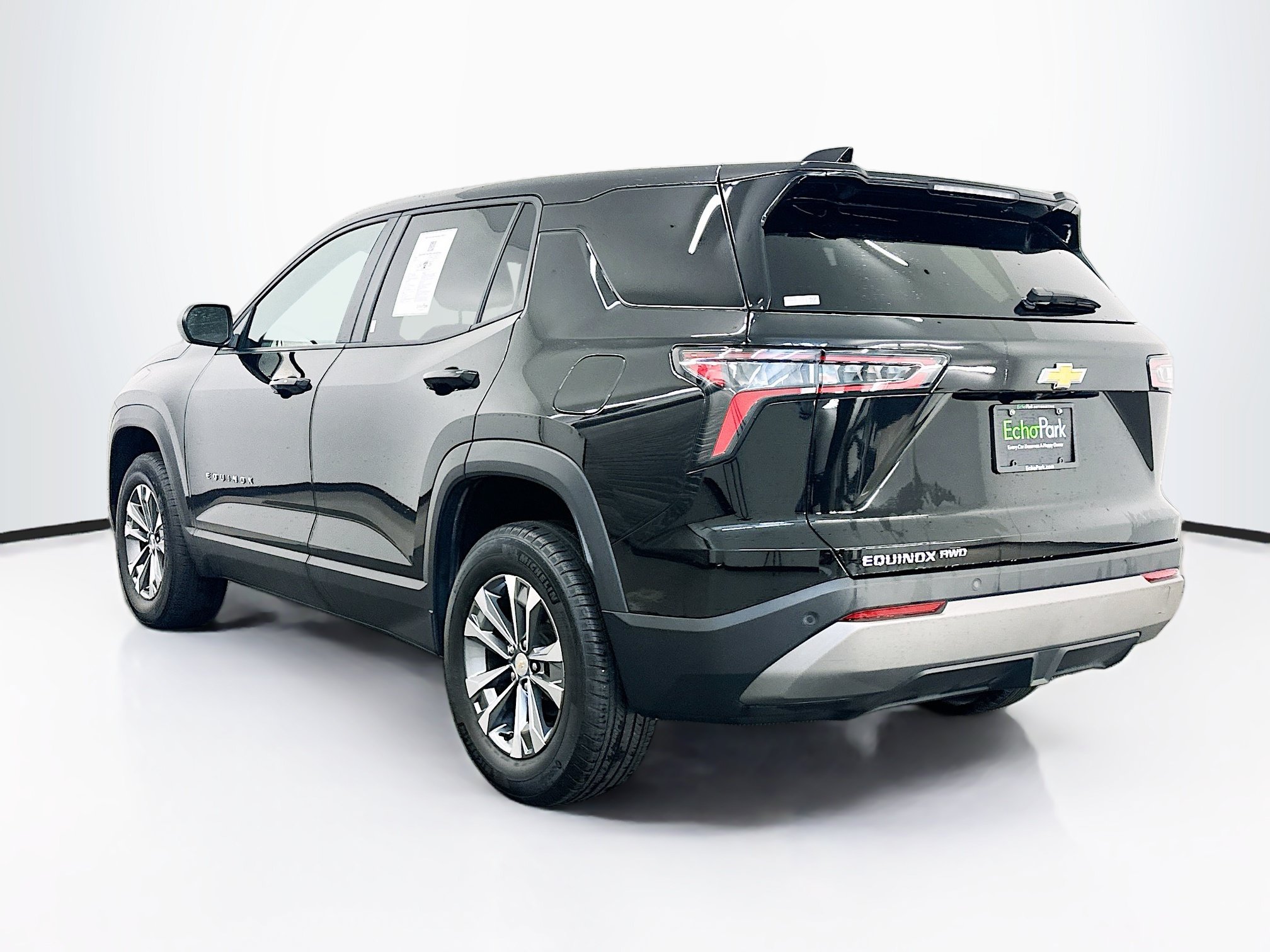 Used 2025 Chevrolet Equinox LT AWD/4WD image 5