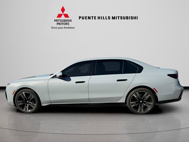 Used 2023 BMW 740i w/ Parking Assistance Package image 9