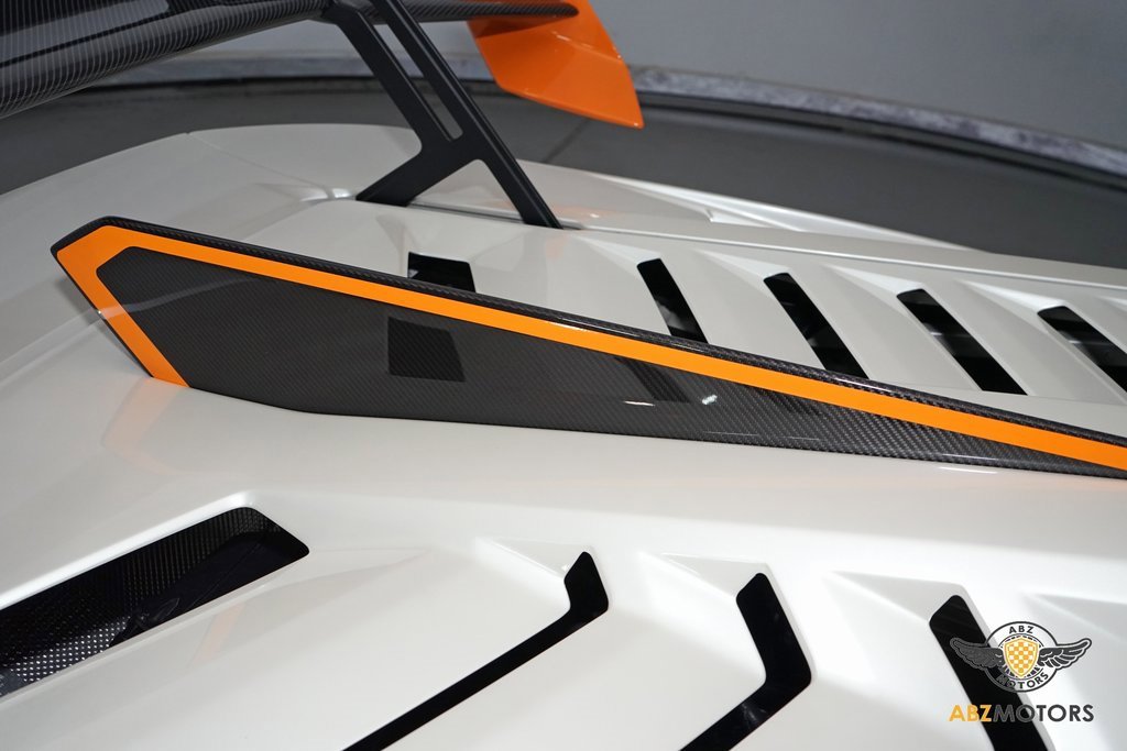 Used 2022 Lamborghini Huracan STO image 11