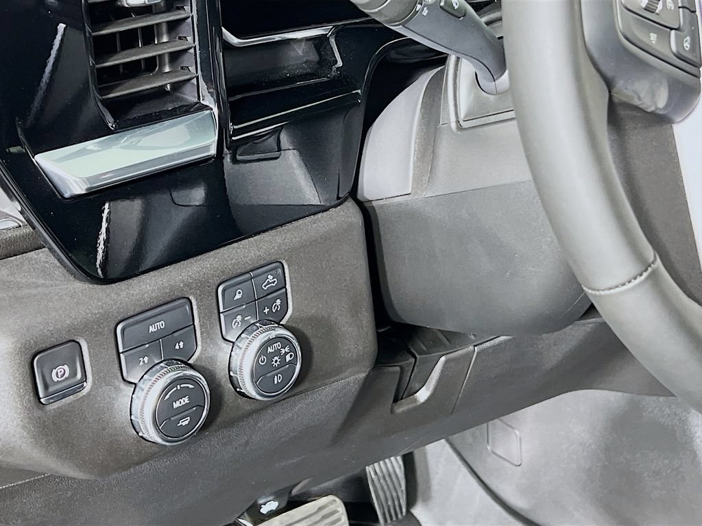 Certified 2026 GMC Sierra 1500 Elevation w/ Elevation Premium Package AWD/4WD image 9