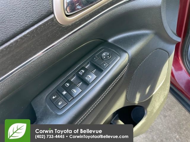 Used 2017 Jeep Grand Cherokee Limited image 14