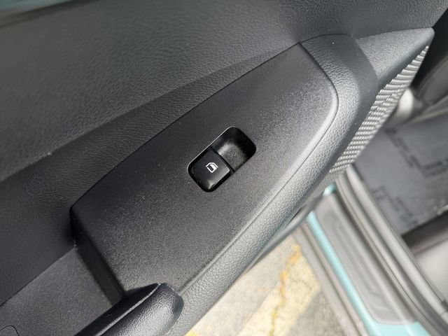 Certified 2025 Kia Seltos EX w/ EX Sunroof Package FWD image 28