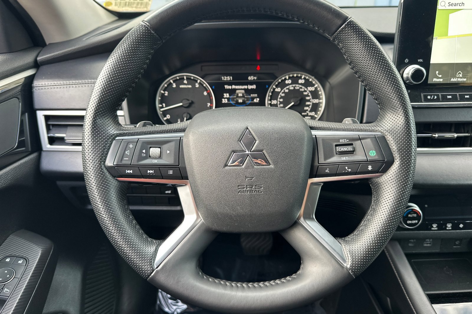 Used 2024 Mitsubishi Outlander SE image 28