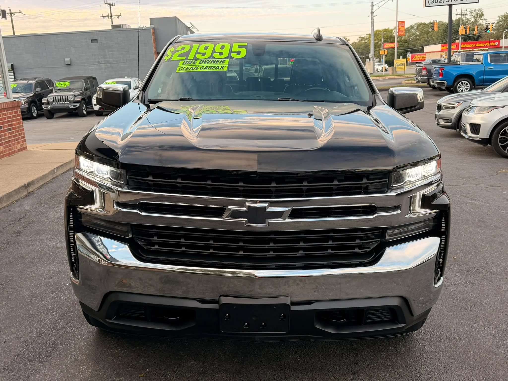 Used 2019 Chevrolet Silverado 1500 LT w/ All-Star Edition AWD/4WD image 7