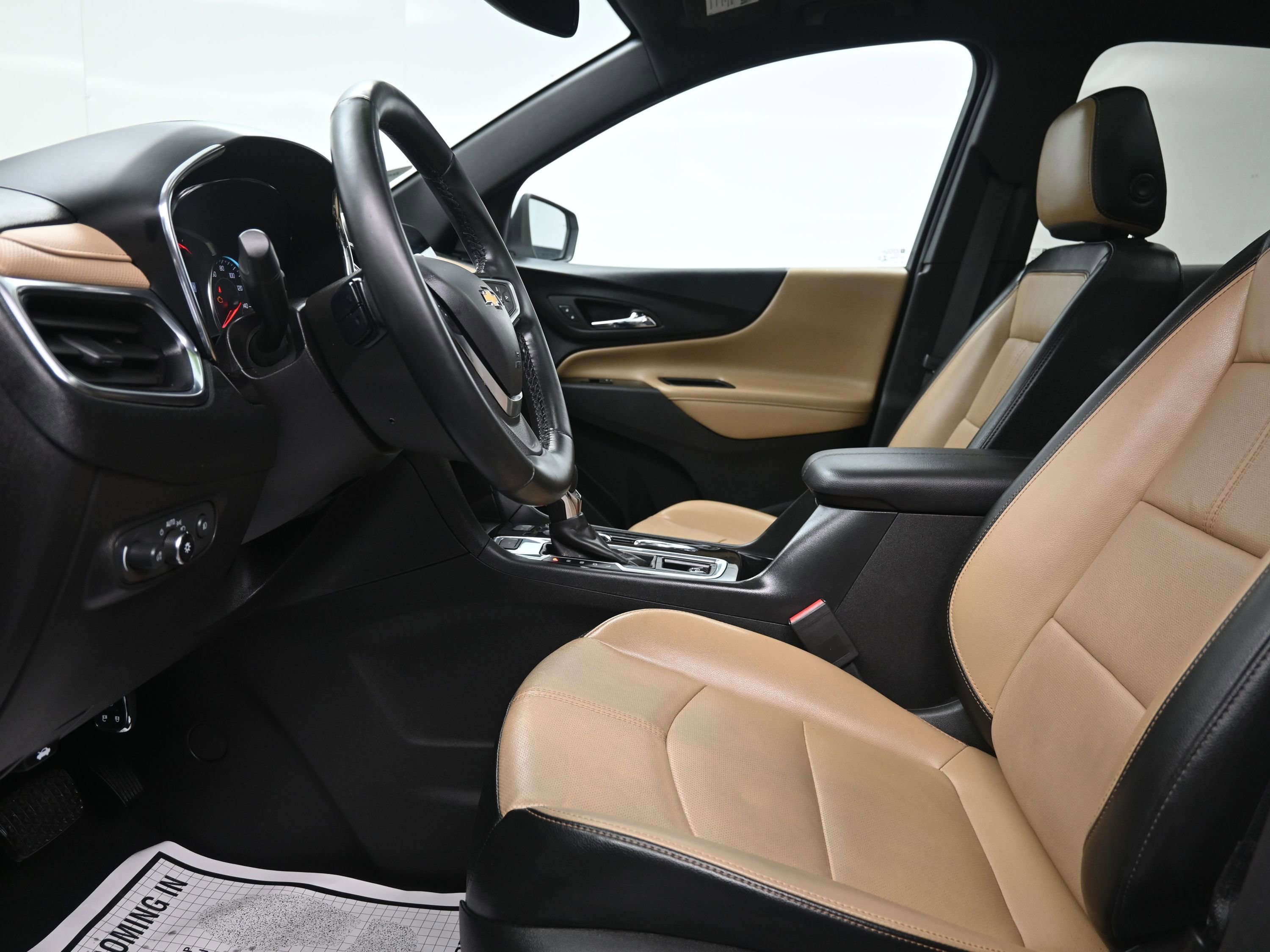 Used 2023 Chevrolet Equinox Premier image 18