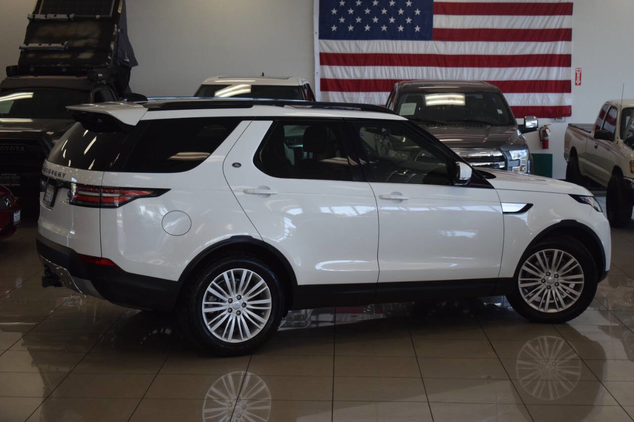 Used 2017 Land Rover Discovery HSE AWD/4WD image 32