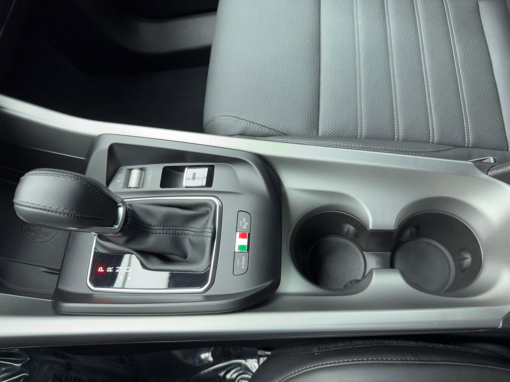 Used 2024 Alfa Romeo Tonale Ti w/ Active Assist Package AWD/4WD image 32