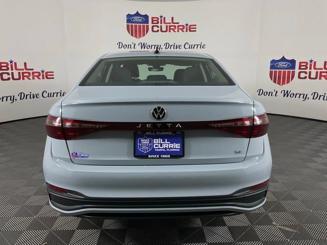 Used 2025 Volkswagen Jetta SE image 4