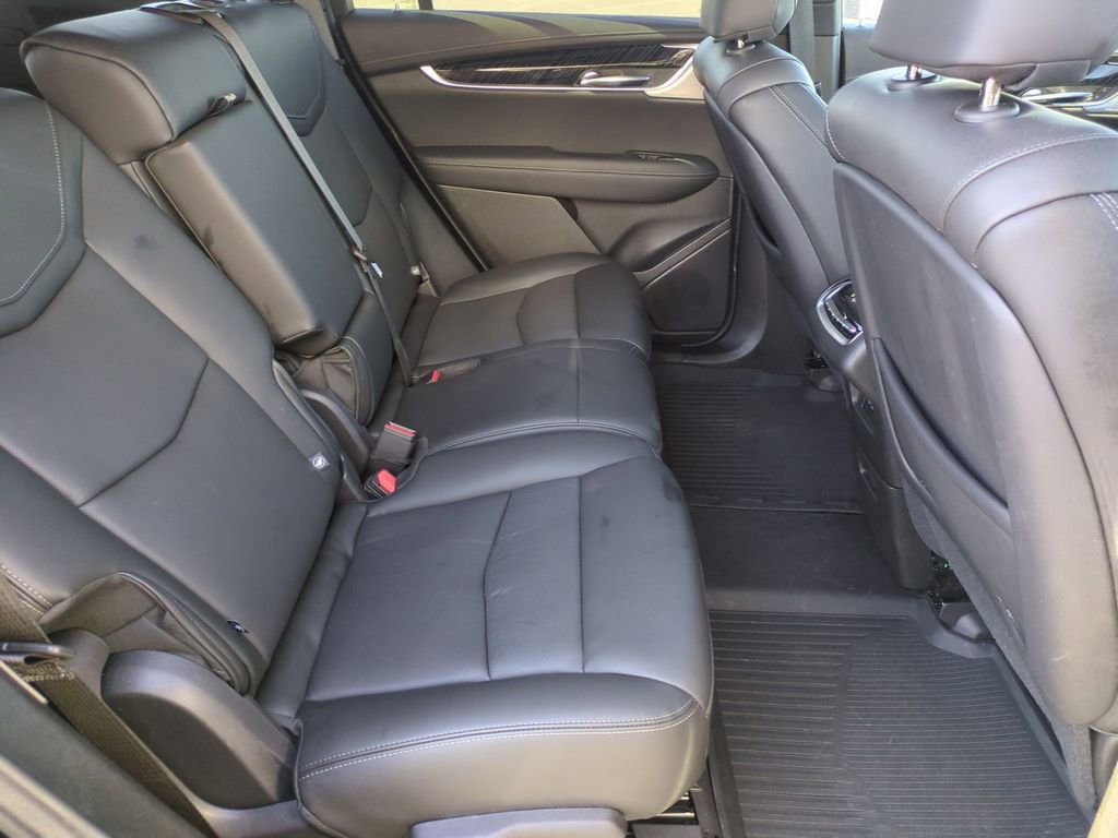 Used 2024 Cadillac XT6 Premium Luxury w/ Technology Package image 21