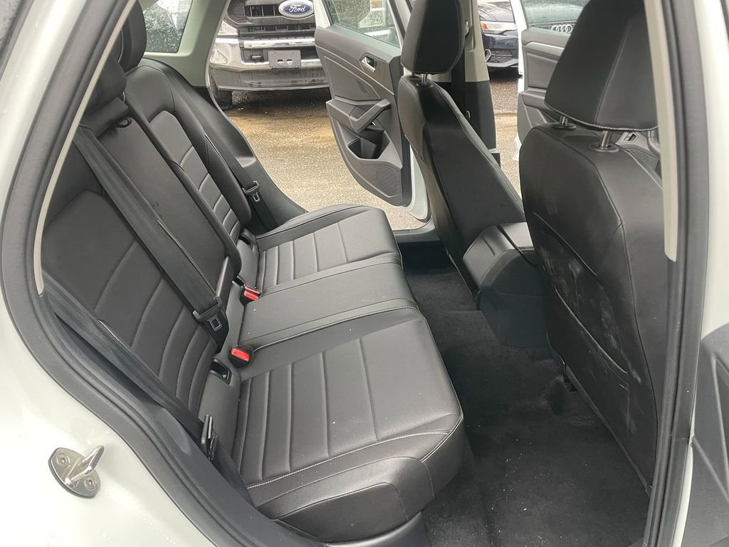 Used 2021 Chevrolet Equinox LT image 25